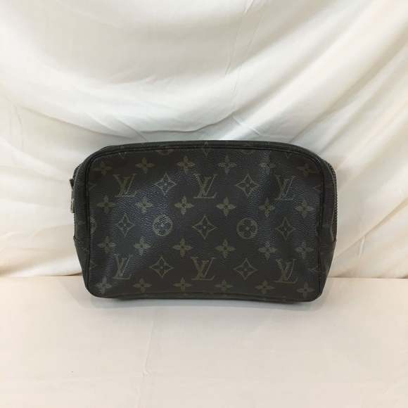 Louis Vuitton Monogram Toilette Pochette 23 Sku# 69871 - Picture 2 of 9